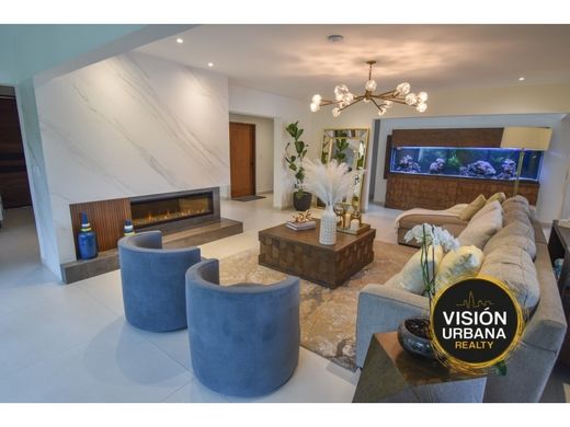 Luxury home in Santa Ana, Provincia de San José