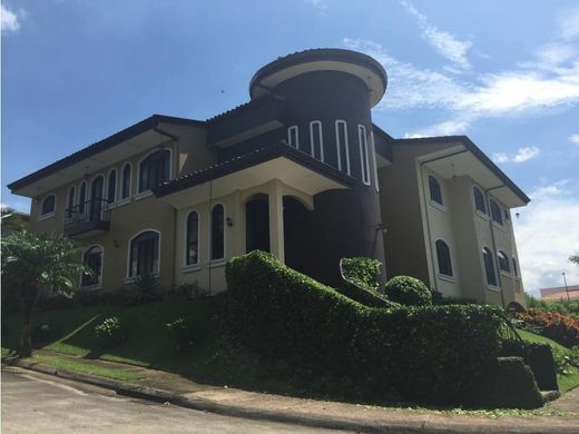 Maison de luxe à San Rafael, Carrillo