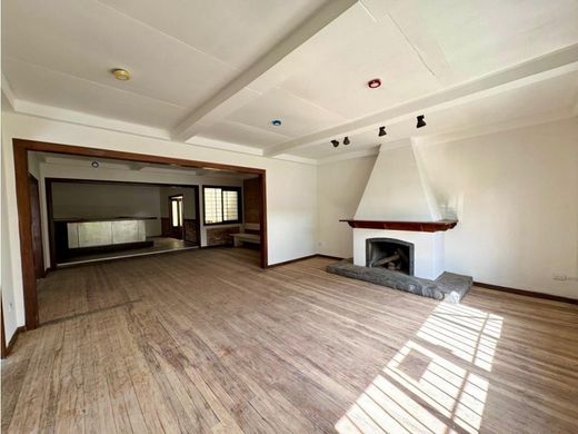 Luxury home in San Pedro, Montes de Oca