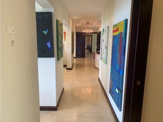 Appartamento a Escazú, Provincia de San José