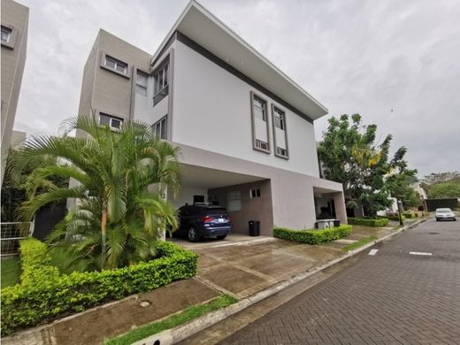 Элитный дом, Santa Ana, Provincia de San José