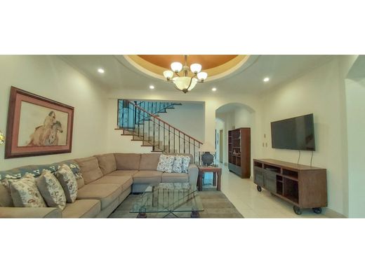 Luksusowy dom w Santa Ana, Provincia de San José