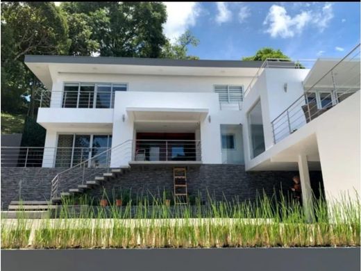 Luxury home in Santa Ana, Provincia de San José