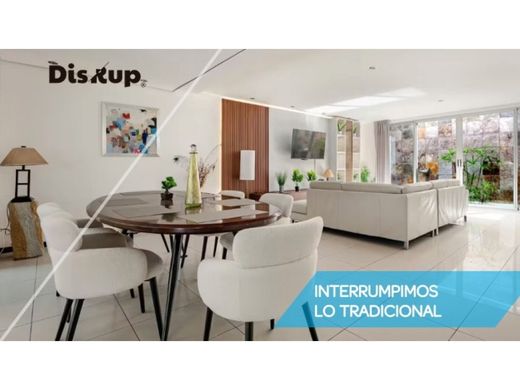 Luxus-Haus in Santa Ana, Provincia de San José