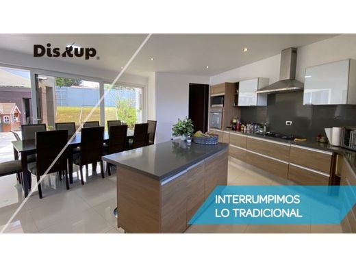 ‏בתי יוקרה ב  San Rafael, Escazú