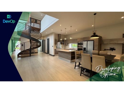 Casa de luxo - Alajuela, Cantón de Alajuela