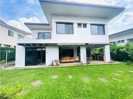 Luxe woning in Santa Ana, Provincia de San José