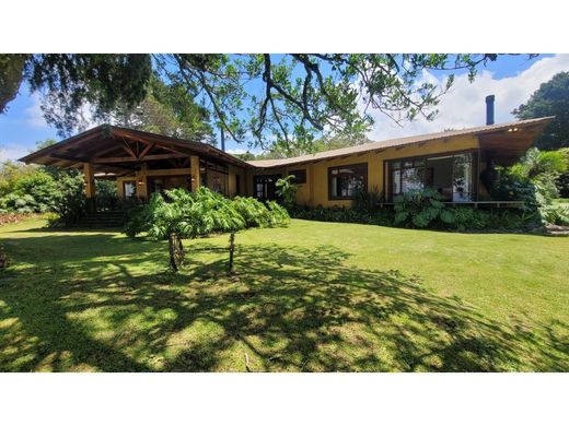 Luxury home in San Rafael, Provincia de Heredia