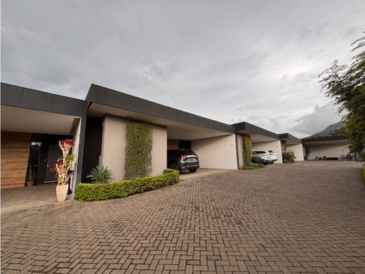 호화 저택 / Santa Ana, Provincia de San José