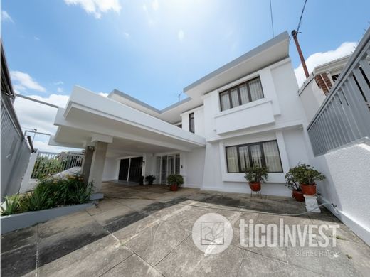 Lüks ev Alajuela, Cantón de Alajuela