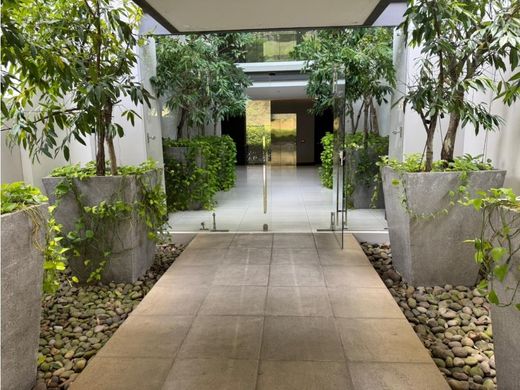 Kamienica w Escazú, Provincia de San José