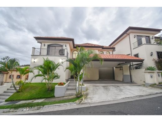 Πολυτελή κατοικία σε Escazú, Provincia de San José