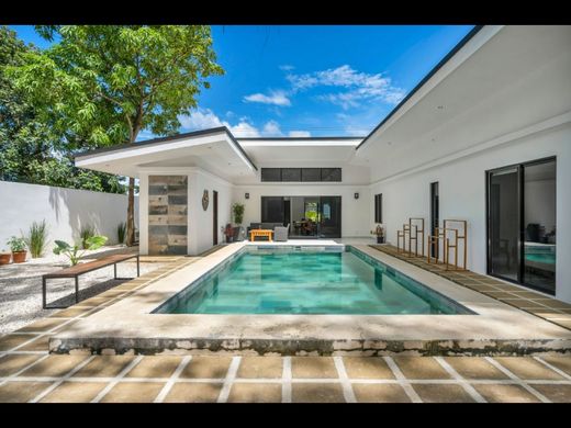 منزل ﻓﻲ Potrero, Santa Cruz