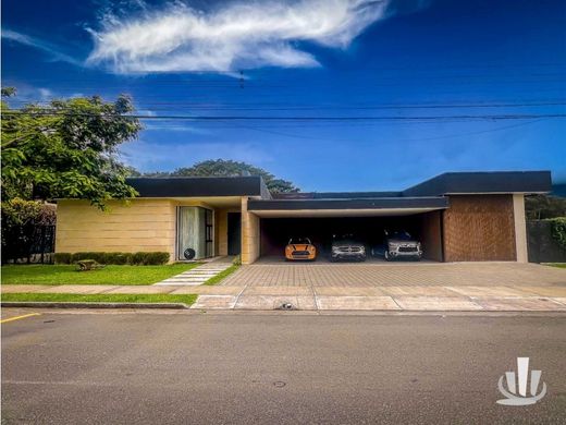 Luxe woning in Santa Ana, Provincia de San José