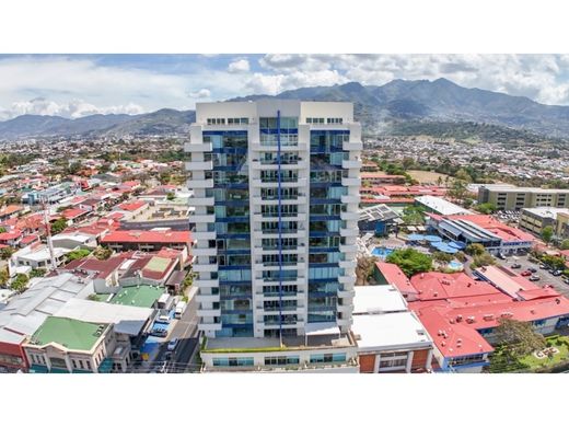Ático en San José, Cantón de San José