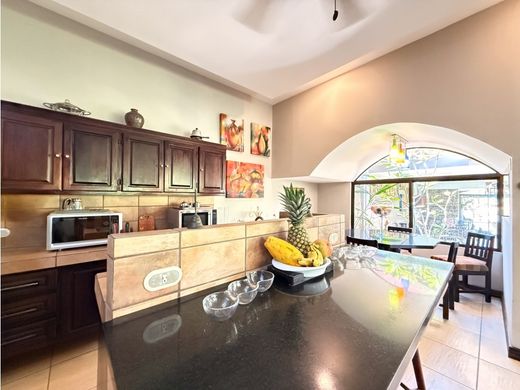 Luxury home in La Garita, Cantón de Alajuela