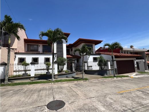 Luxe woning in San Pablo, Provincia de Heredia