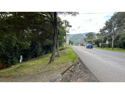 Grundstück in Santa Ana, Provincia de San José