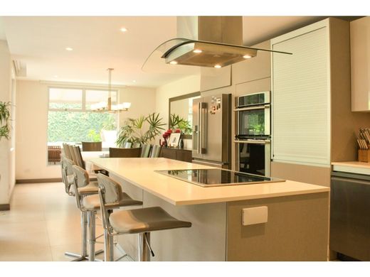 ‏בתי יוקרה ב  Santa Ana, Provincia de San José