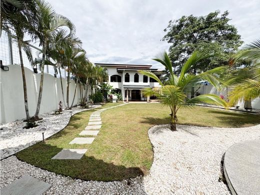 Luksusowy dom w Santa Ana, Provincia de San José