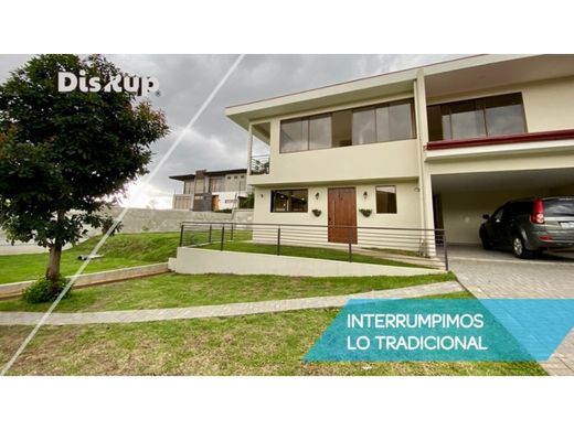 Casa de luxo - Granadilla, Curridabat