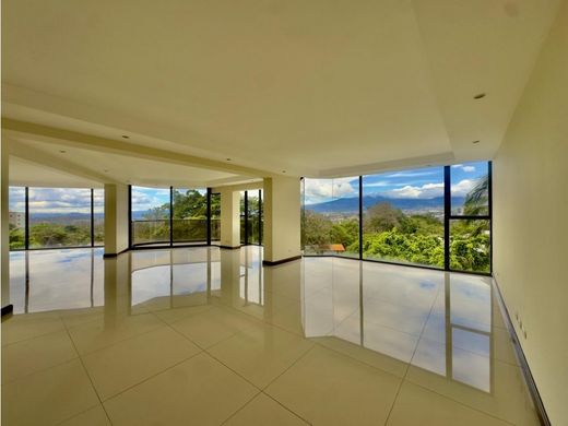 아파트 / Escazú, Provincia de San José