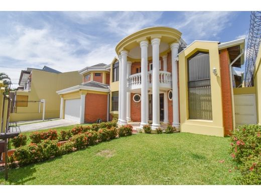 호화 저택 / Escazú, Provincia de San José