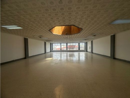 Kamienica w Pavas, Cantón de San José