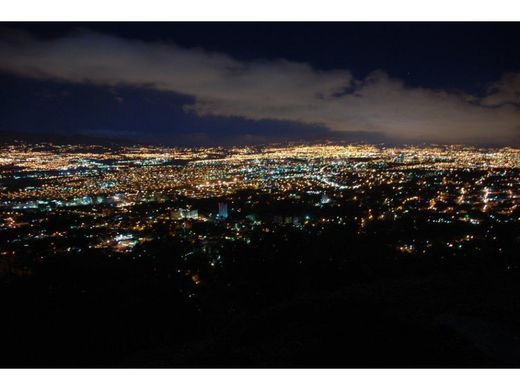 Grundstück in Escazú, Provincia de San José