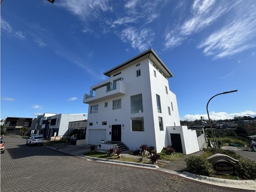 Kamienica w Escazú, Provincia de San José