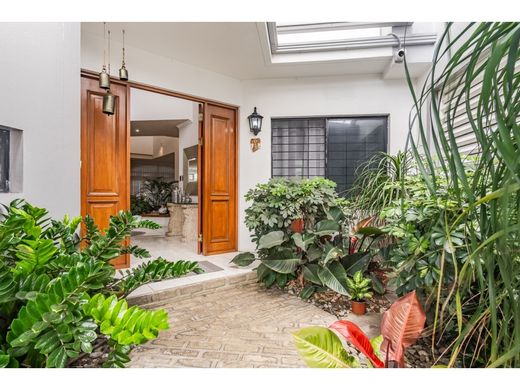 Luxus-Haus in Alajuela, Cantón de Alajuela