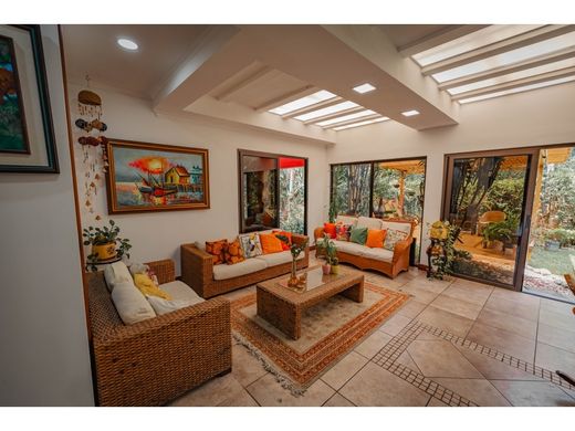 Luxe woning in Curridabat, Provincia de San José