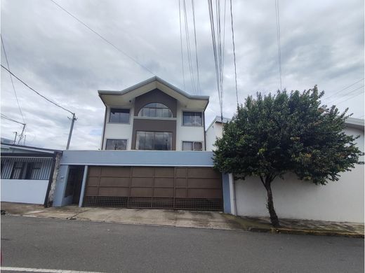 Apartment / Etagenwohnung in Heredia, Cantón de Heredia