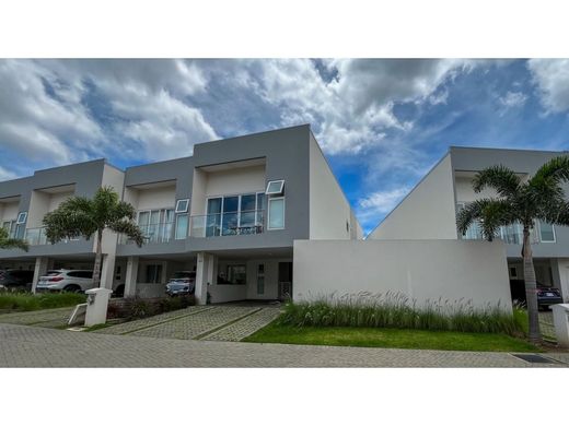 Country House in Escazú, Provincia de San José