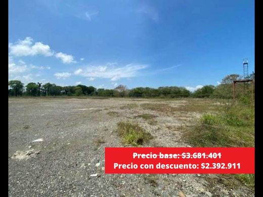 ‏קרקע ב  Limón, Cantón de Limón