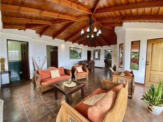 Luxury home in San Rafael, Provincia de Heredia