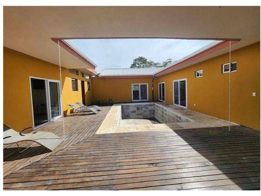 منزل ﻓﻲ Sardinal, Carrillo