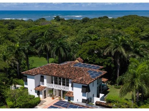 Luxury home in Tamarindo, Santa Cruz