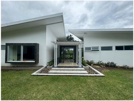 호화 저택 / Santa Bárbaraa, Provincia de Heredia