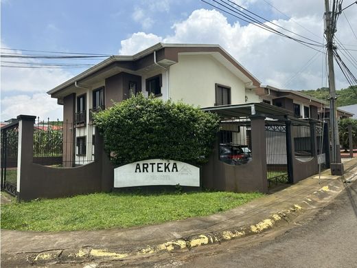 Edificio en San Ramón, Provincia de Alajuela