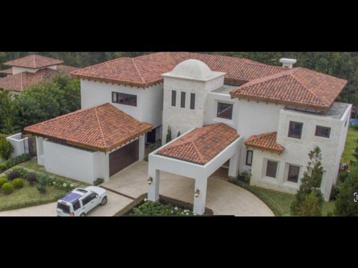 Luxe woning in Curridabat, Provincia de San José