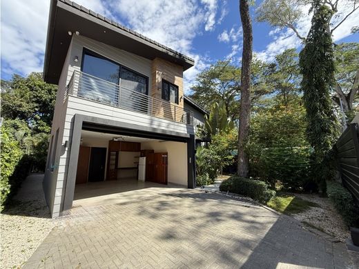 منزل ﻓﻲ Potrero, Santa Cruz