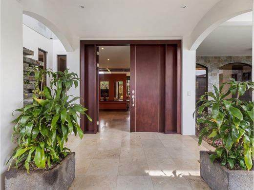 Luxury home in San Pablo, Provincia de Heredia
