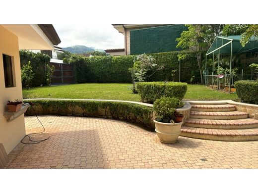 Luxury home in Santa Ana, Provincia de San José
