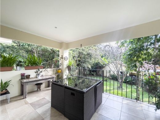 ‏בתי יוקרה ב  Santa Ana, Provincia de San José