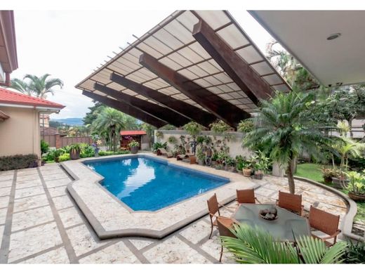 Casa di lusso a Escazú, Provincia de San José