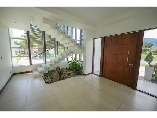 Luxury home in Santa Ana, Provincia de San José