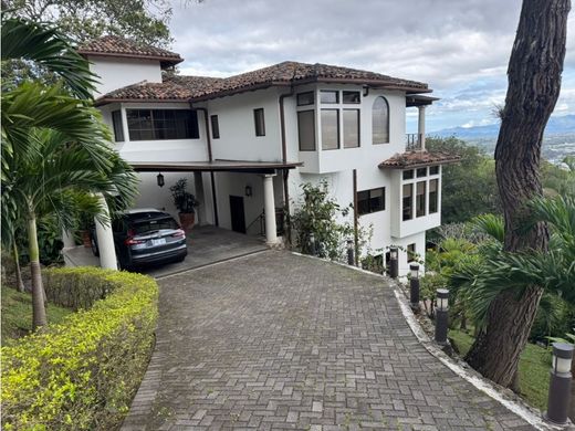 Luxury home in Santa Ana, Provincia de San José