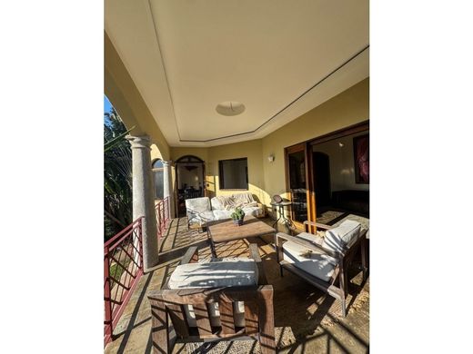 호화 저택 / Escazú, Provincia de San José