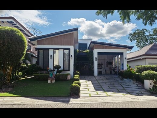 Πολυτελή κατοικία σε Santa Ana, Provincia de San José